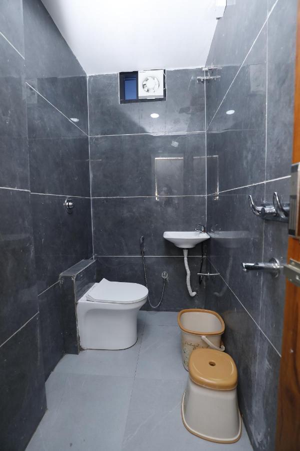 Hotel Garima Ujjain Buitenkant foto