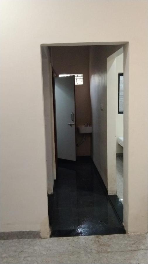 Hotel Garima Ujjain Buitenkant foto