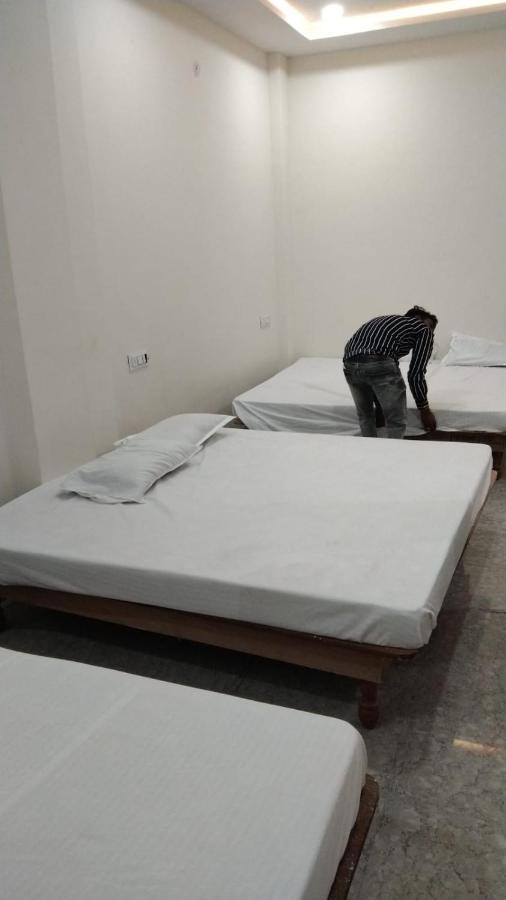 Hotel Garima Ujjain Buitenkant foto